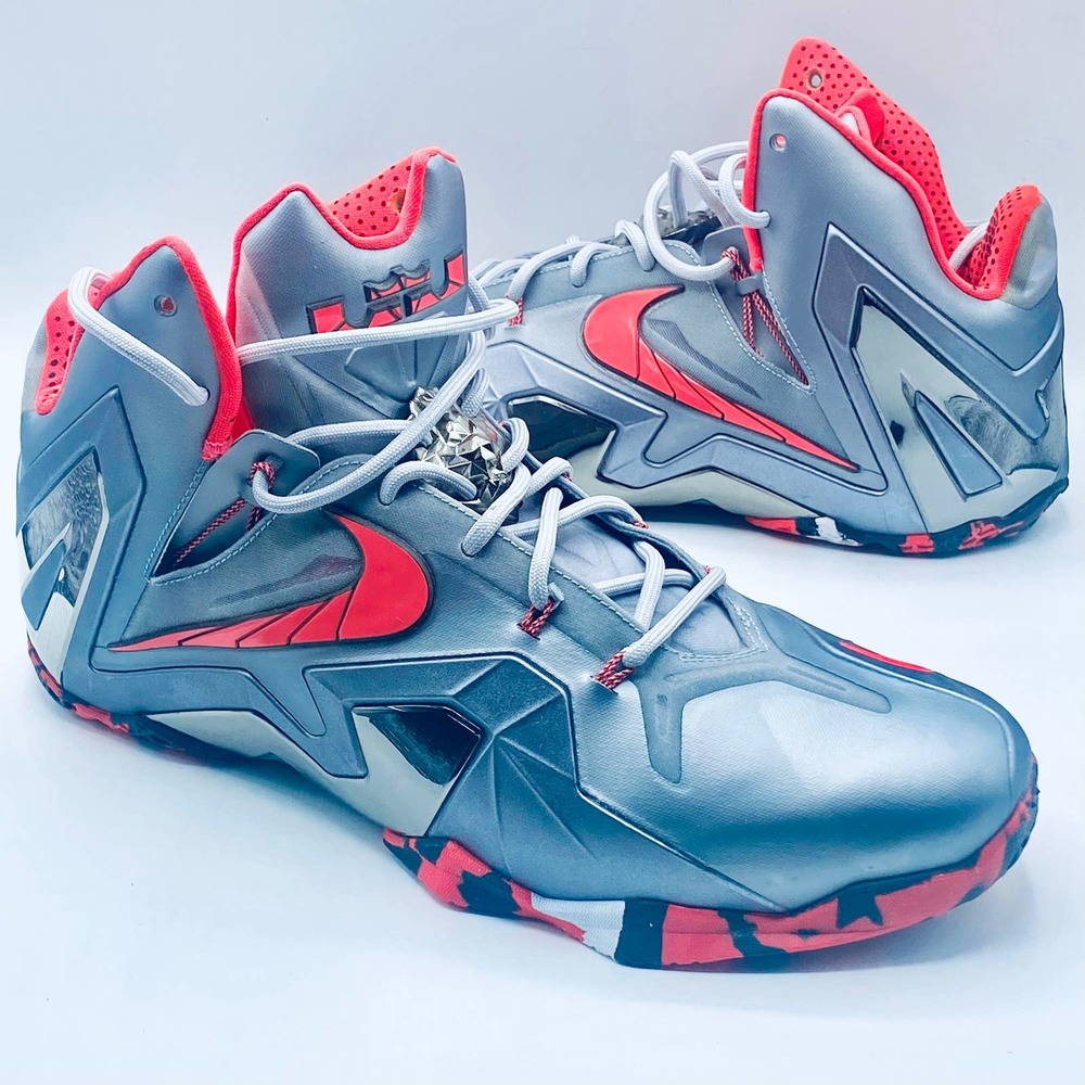 LeBron 11 Elite ‘Team’ NEW (Size 13)